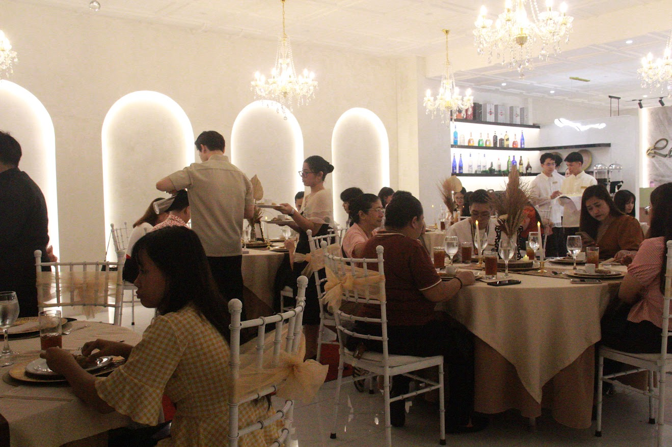 Degustation event with guests dining